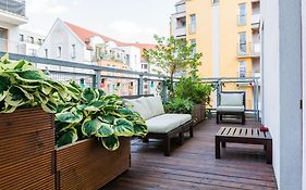 Warta River Comfort Apartment By Bookinghost
